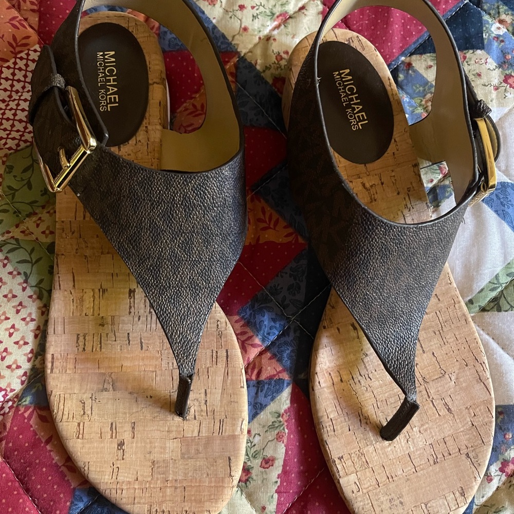 Shoes - Picture 4 of 4